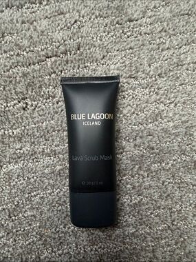 Blue lagoon Iceland lava scrub mask